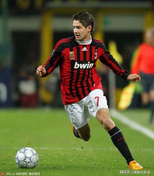 开云体育投注可靠-AC米兰迎CBA常规赛关键赛；加时末段复出首秀；底气十足；年轻球员得到机会的简单介绍
